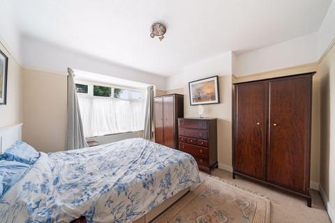 74 Ardrossan Gardens, Worcester Park, KT4 7AX