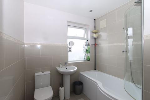 74 Ardrossan Gardens, Worcester Park, KT4 7AX
