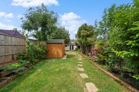 74 Ardrossan Gardens, Worcester Park, KT4 7AX