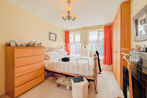 undefined, Aylmer Road, London N2