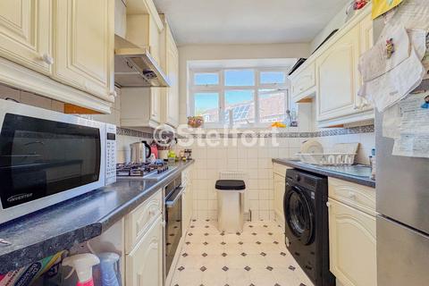 undefined, Aylmer Road, London N2