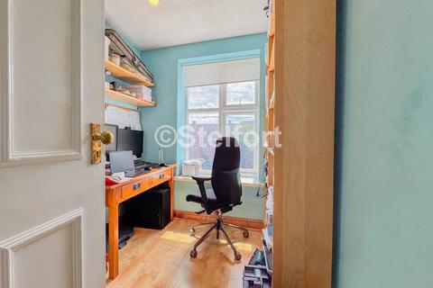 undefined, Aylmer Road, London N2