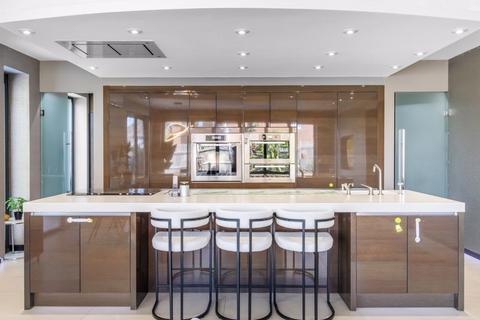 undefined, The Gateways, Goffs Oak EN7