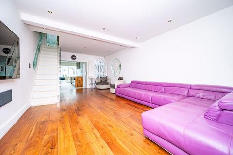 3 bedroom terraced house for sale, Whippendell Road, Watford