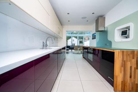 3 bedroom terraced house for sale, Whippendell Road, Watford