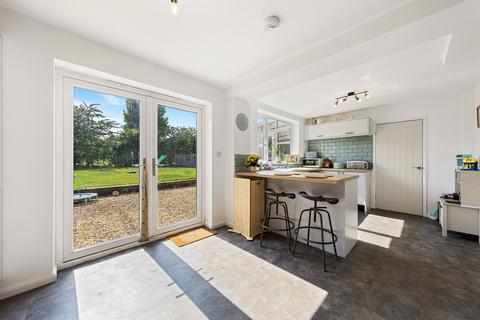 5 bedroom semi-detached house for sale, Meadow Close, Northampton, NN5