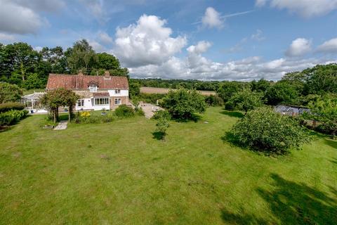 3 bedroom detached house for sale, New England, Chard