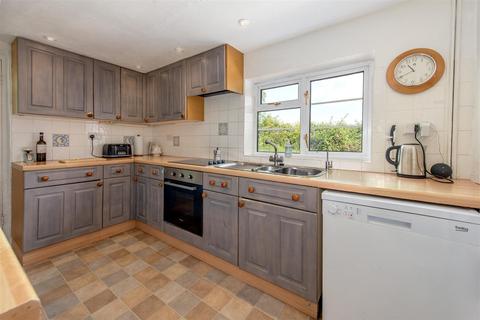 3 bedroom detached house for sale, New England, Chard