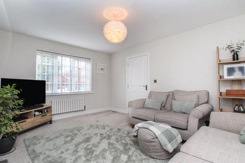 4 bedroom detached house for sale, Turnpike Gardens, Bedford MK42