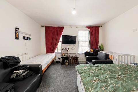 undefined, Cockfosters Road, Barnet, EN4