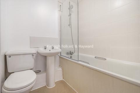 Studio to rent, Bell Green, Lower Sydenham, London, SE26