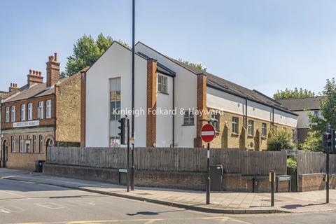 Studio to rent, Bell Green, Lower Sydenham, London, SE26