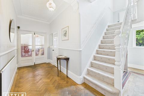 4 bedroom detached house for sale, Kiln Lane, Dentons Green, WA10