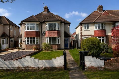 Cray Avenue, Orpington, Kent, BR5 4AA