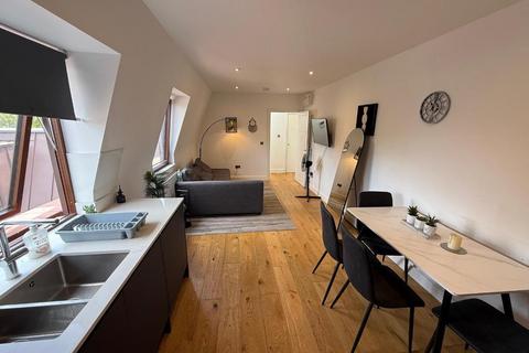 1 bedroom flat to rent, 141 Lower Road, London, SE16 2XL