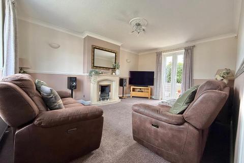 3 bedroom semi-detached house for sale, Hales Road, Wednesbury, WS10 9BS
