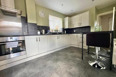 3 bedroom semi-detached house for sale, Hales Road, Wednesbury, WS10 9BS