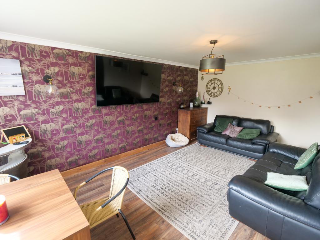 Lounge Dual Aspect