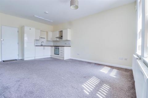2 bedroom flat for sale, Grosvenor Road, Westcliff-on-Sea SS0