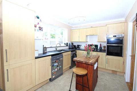 41 Goodenough Close, Coulsdon, CR5 1BT