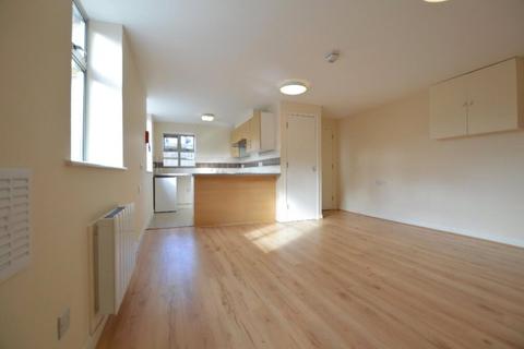 Studio to rent, Bell Green, London, SE26