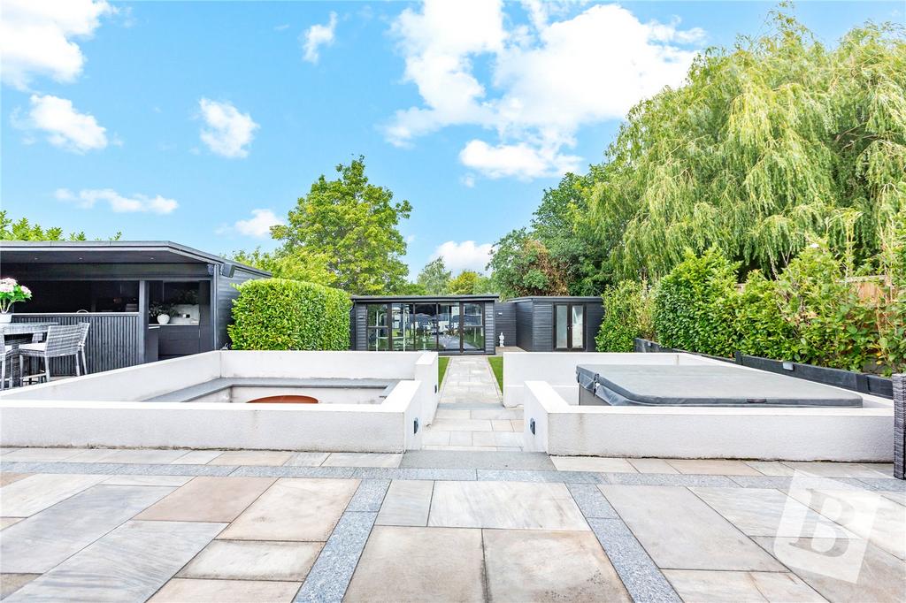 Further Garden