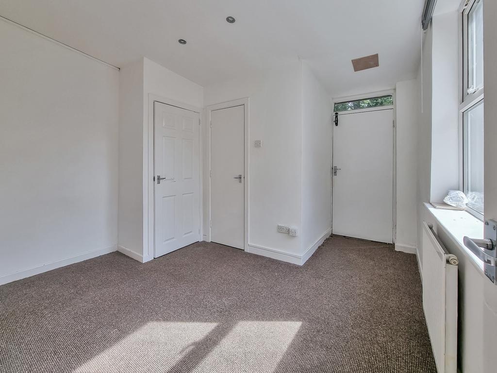 Apartment in Cardiff - View 4