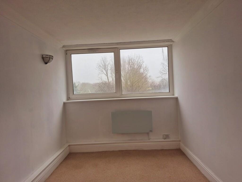Bedroom 2a.jpg