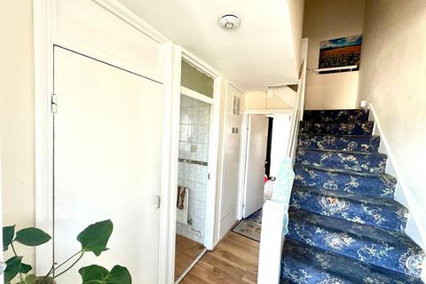 3 bedroom maisonette for sale, Erwood Road, SE7