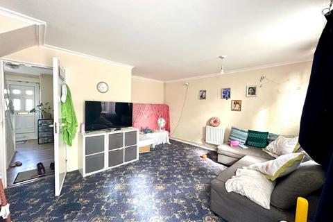 3 bedroom maisonette for sale, Erwood Road, SE7