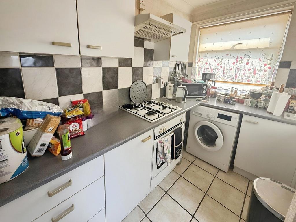 Kitchen (Gf)