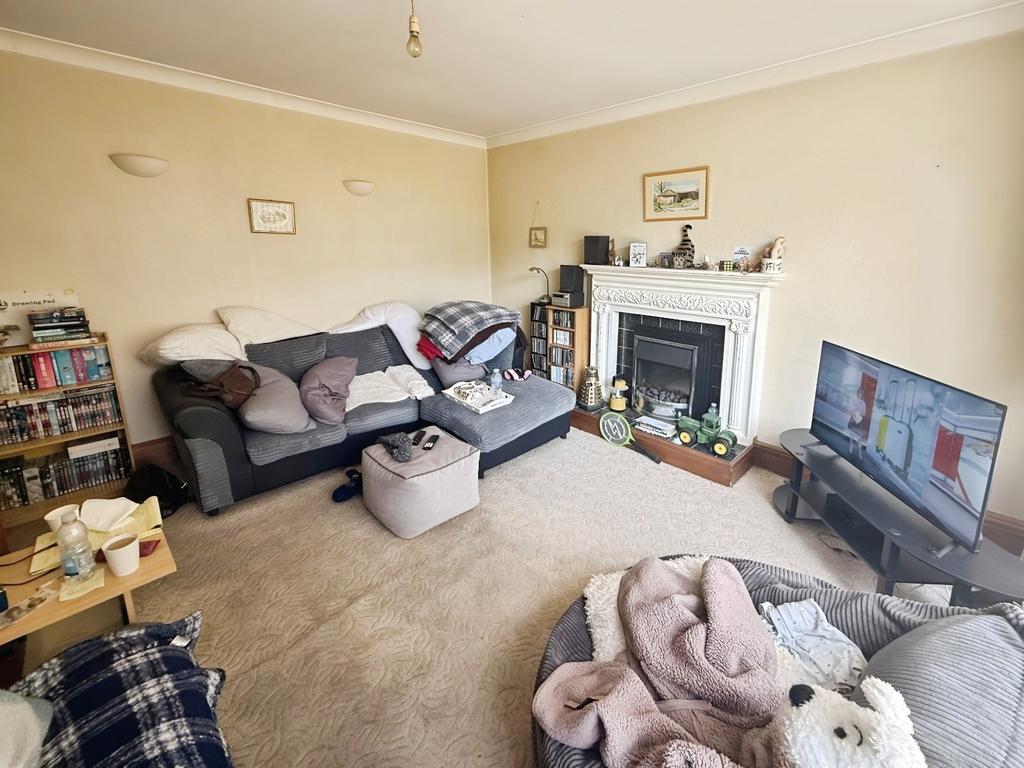 Living Room (Gf)