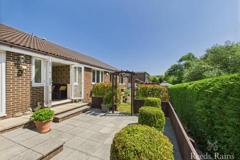 3 bedroom bungalow for sale, Mowden Close, Durham TS19