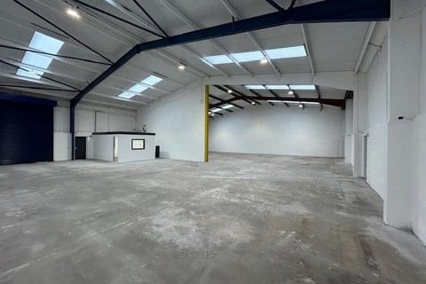 Warehouse to rent, Swinton Industrial Estate Rd Manchester M27 4AJ