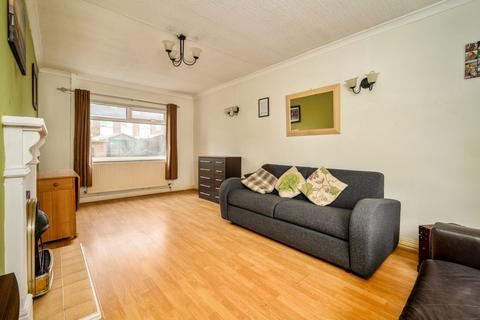 9 Asquith Drive, Morley, Leeds, LS27 9QG