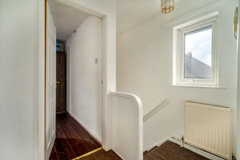 9 Asquith Drive, Morley, Leeds, LS27 9QG