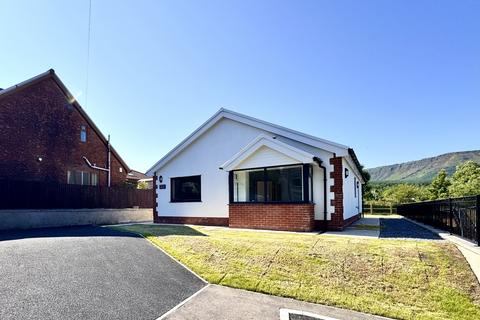 undefined, Cwm Isaac, Aberdare CF44