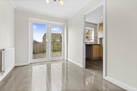 3 bedroom detached house for sale, Linden Grove, Hailsham BN27
