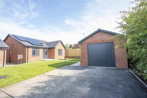 3 bedroom detached bungalow for sale, Holmgate Road, Clay Cross, Chesterfield