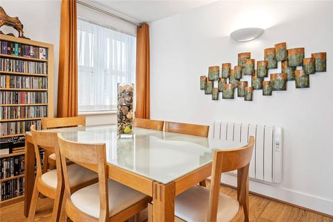 2 bedroom apartment for sale, Essex Road, Canonbury, London, N1