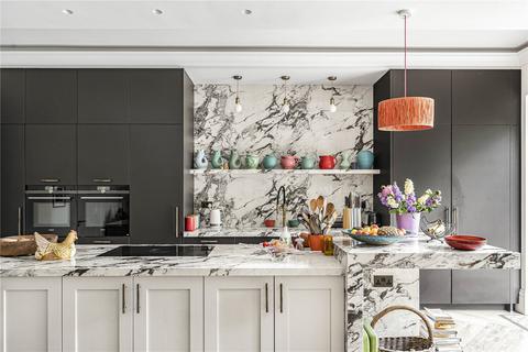 4 bedroom semi-detached house for sale, Montague Gardens, London, W3