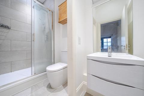 Flat 6, 65 Woodrow, London, SE18 5DH