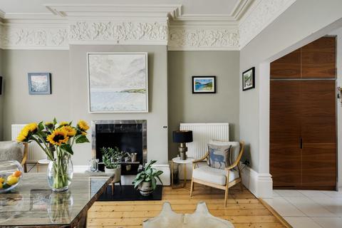 15 Beaconsfield Road, Clifton, Bristol, BS8 2TS