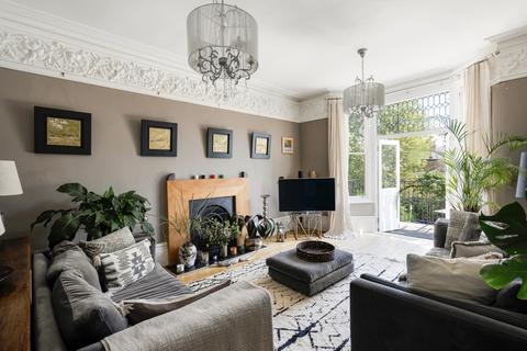 15 Beaconsfield Road, Clifton, Bristol, BS8 2TS