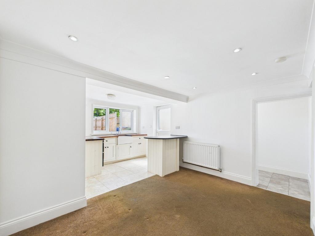 Kitchen/Dining Area