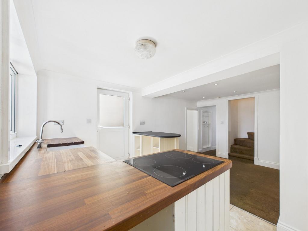 Kitchen/Dining Area