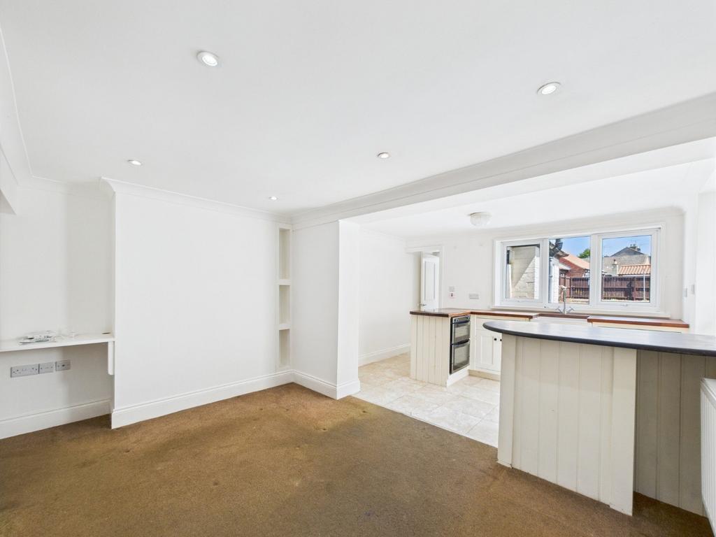 Kitchen/Dining Area