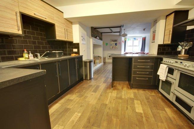 The-brittania-2-weeks-free-rent-dh1-1hy-968362