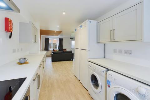 undefined, Mint Road