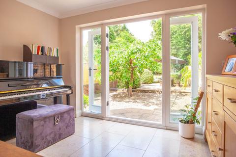 5 bedroom detached house for sale, Grosvenor Road, Caversham